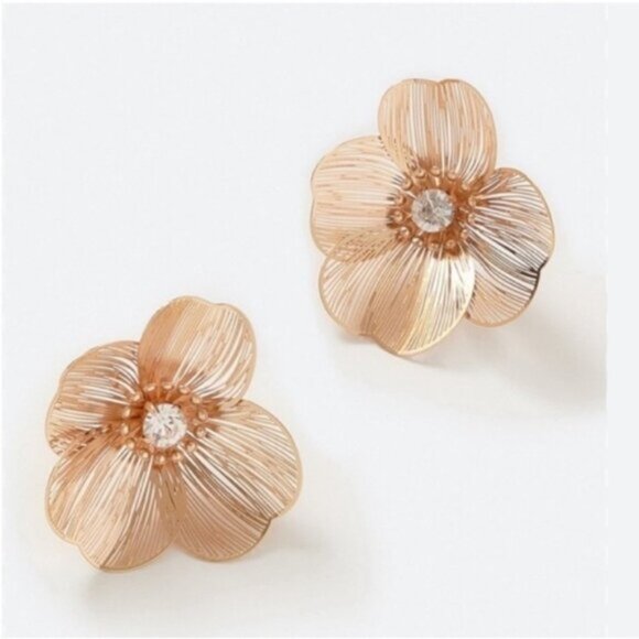 New! Anthropologie Gold Wire Flower Statement Earrings NWOT - Picture 2 of 4